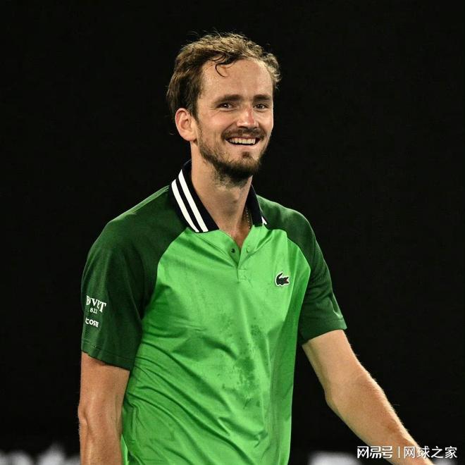 有侵略性的 有侵略性的